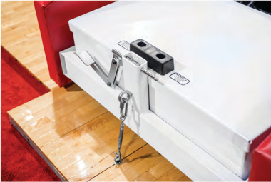 Basketball portable anchor in portable wood floor